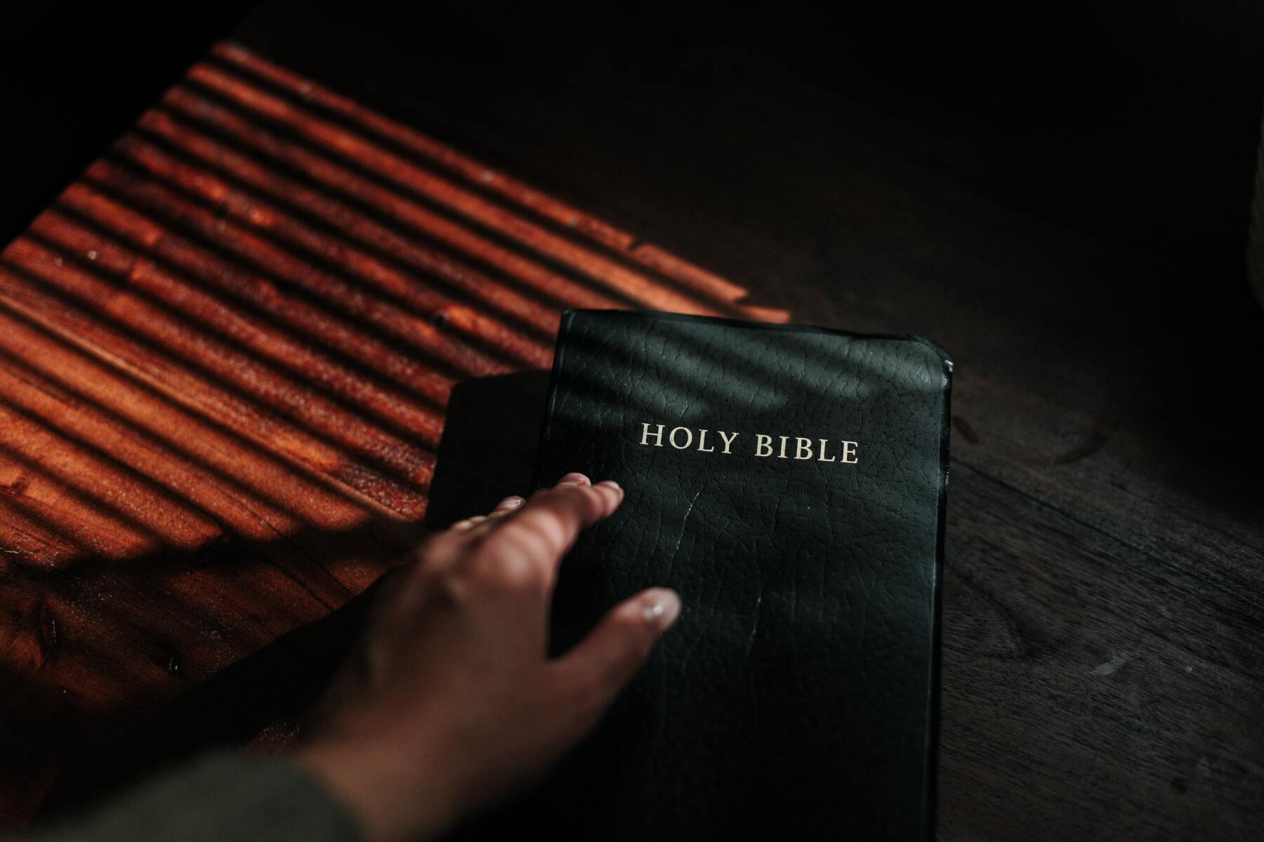 Is It Okay to Take an Oath on The Bible?